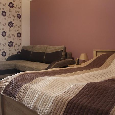 Verona Apartman Szeged Esterno foto