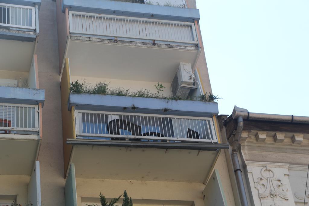 Verona Apartman Szeged Esterno foto