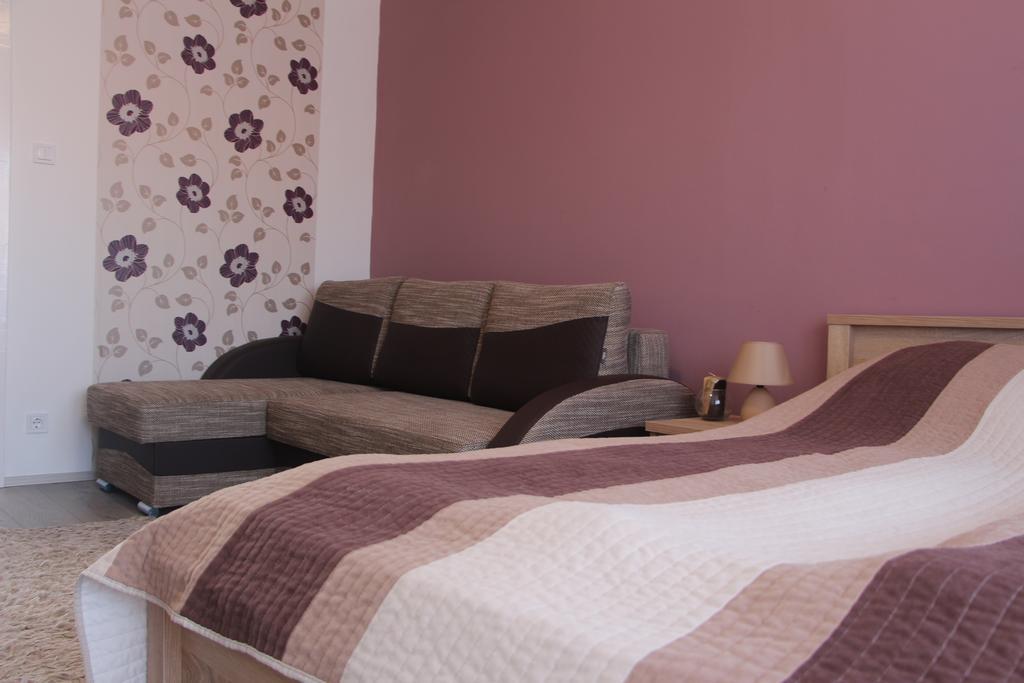 Verona Apartman Szeged Esterno foto