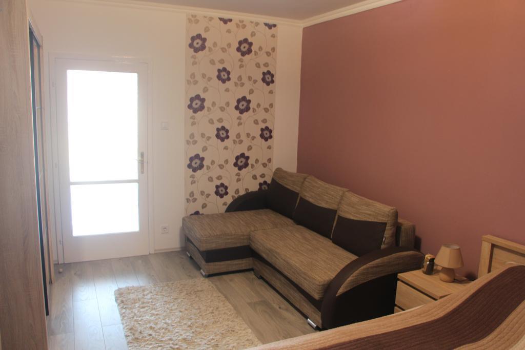 Verona Apartman Szeged Esterno foto