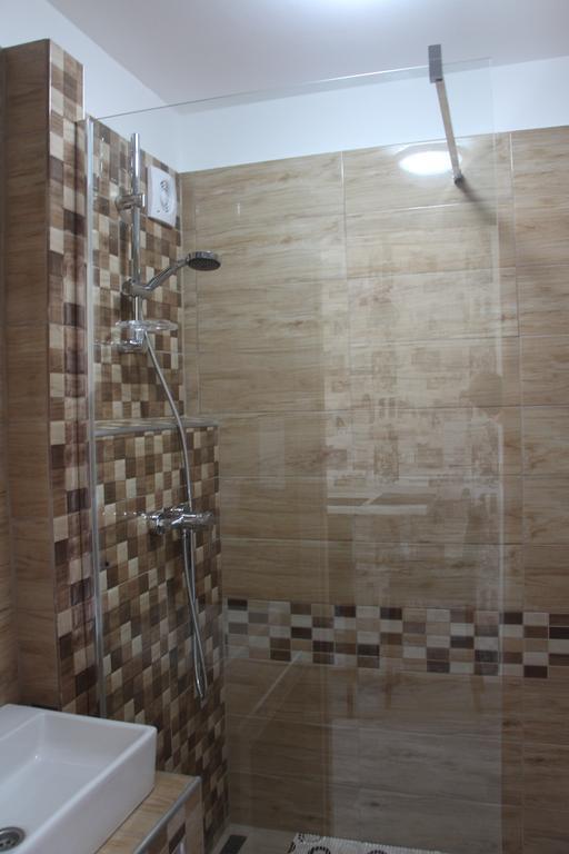 Verona Apartman Szeged Esterno foto
